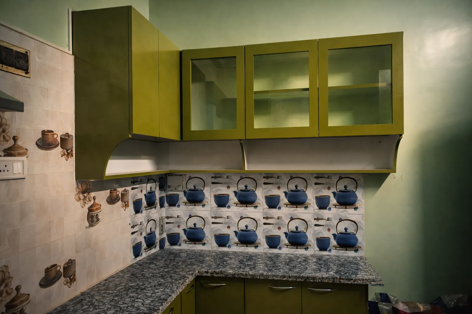 Top Green Modular Kitchen in Daspara Kolkata - Image 1